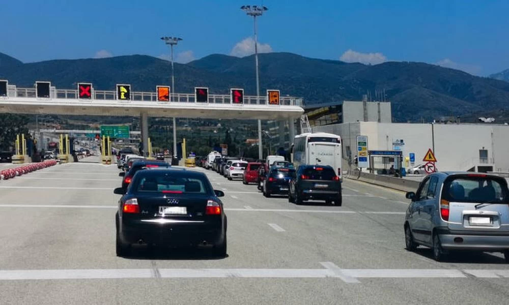 Πάσχα στο χωριό: Προβληματίζονται οι ειδικοί με τα κορονοπάρτι